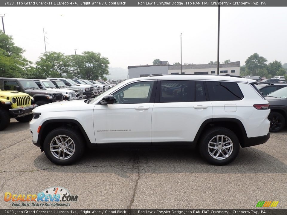 2023 Jeep Grand Cherokee L Laredo 4x4 Bright White / Global Black Photo #2