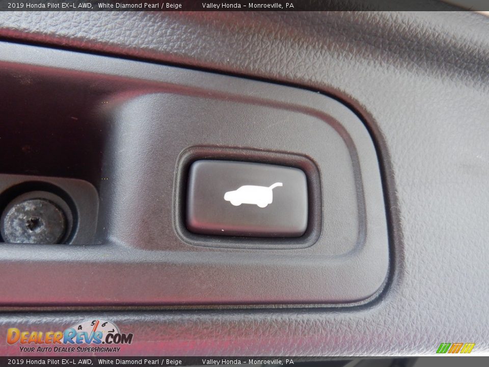 2019 Honda Pilot EX-L AWD White Diamond Pearl / Beige Photo #34