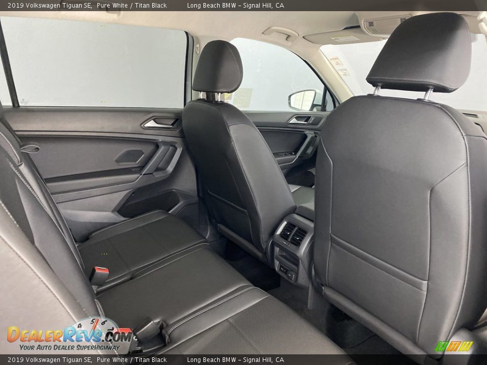 Rear Seat of 2019 Volkswagen Tiguan SE Photo #35