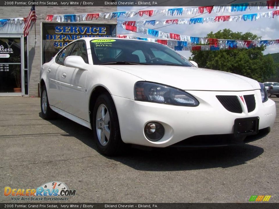 2008 Pontiac Grand Prix Sedan Ivory White / Ebony Photo #3