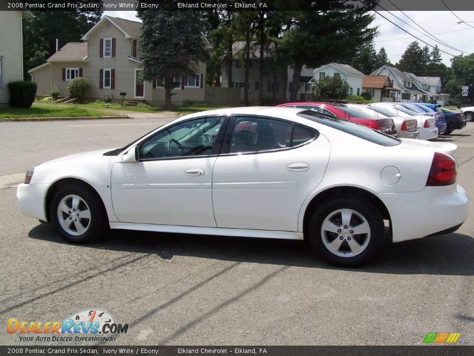 2008 Pontiac Grand Prix Sedan Ivory White / Ebony Photo #5