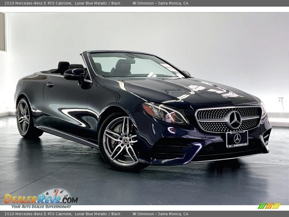 Front 3/4 View of 2019 Mercedes-Benz E 450 Cabriolet Photo #33