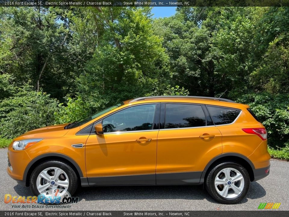 Electric Spice Metallic 2016 Ford Escape SE Photo #1