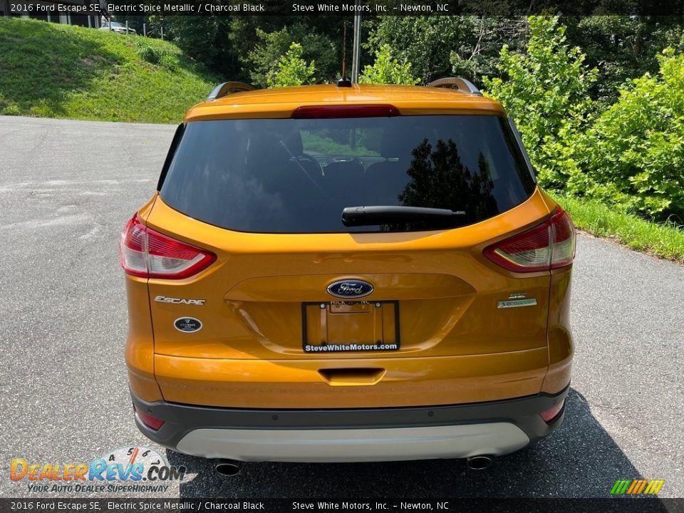 Electric Spice Metallic 2016 Ford Escape SE Photo #7