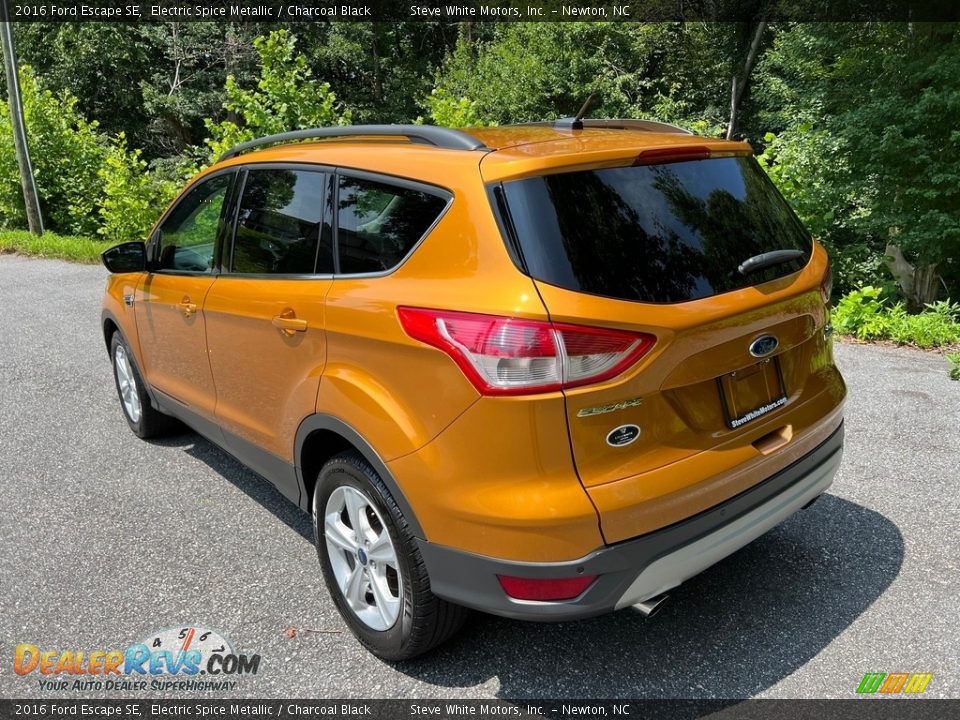 Electric Spice Metallic 2016 Ford Escape SE Photo #8