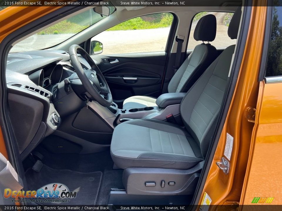 Front Seat of 2016 Ford Escape SE Photo #10