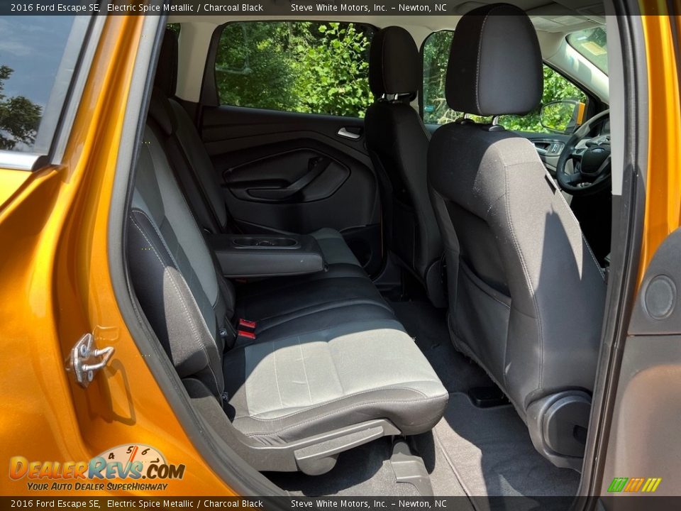 2016 Ford Escape SE Electric Spice Metallic / Charcoal Black Photo #14