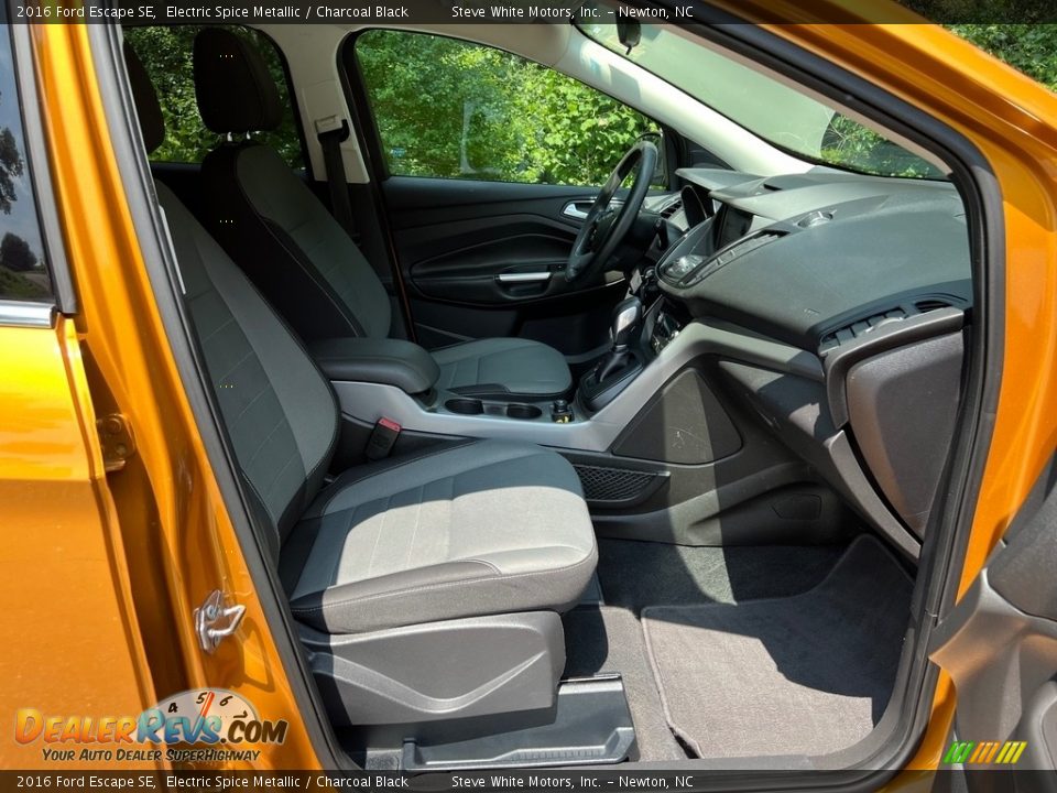 2016 Ford Escape SE Electric Spice Metallic / Charcoal Black Photo #15