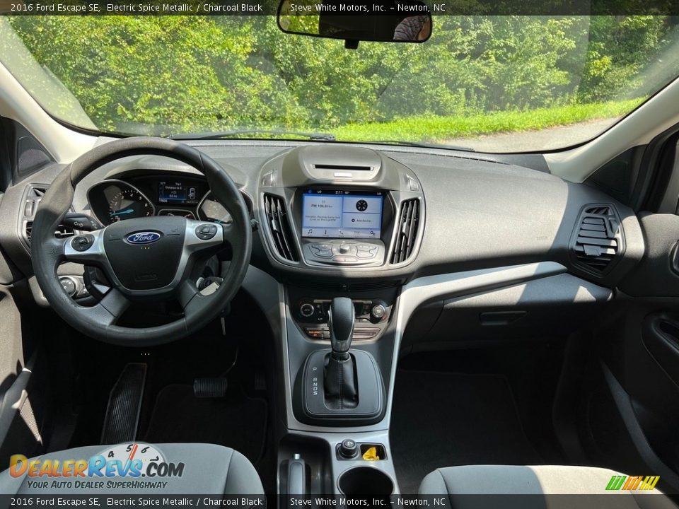 2016 Ford Escape SE Electric Spice Metallic / Charcoal Black Photo #16