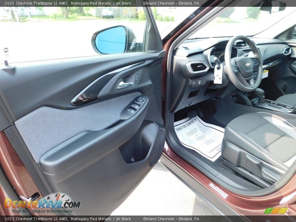 Front Seat of 2023 Chevrolet TrailBlazer LS AWD Photo #16