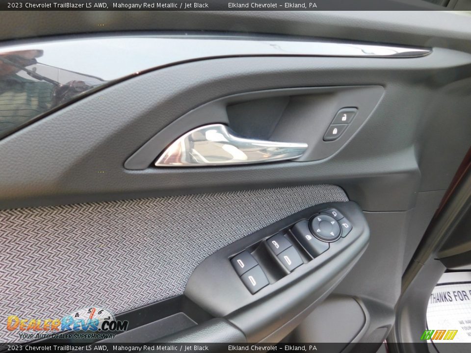 Door Panel of 2023 Chevrolet TrailBlazer LS AWD Photo #18