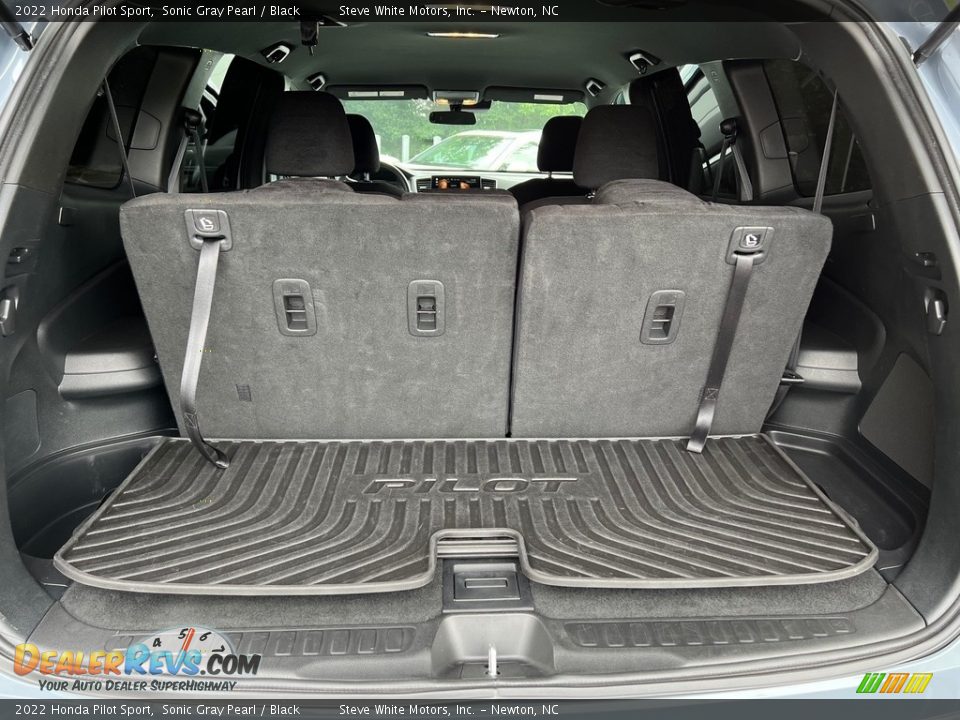 2022 Honda Pilot Sport Trunk Photo #16