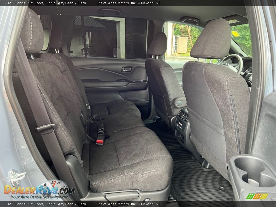 Rear Seat of 2022 Honda Pilot Sport Photo #17