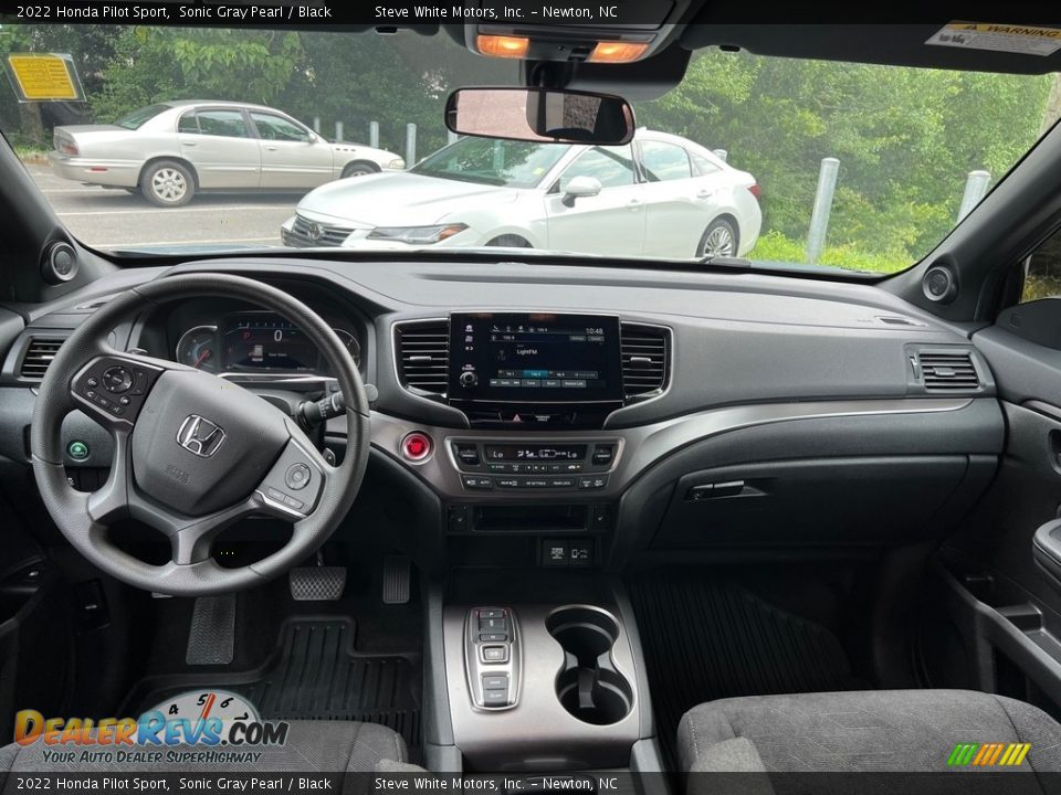 Dashboard of 2022 Honda Pilot Sport Photo #19