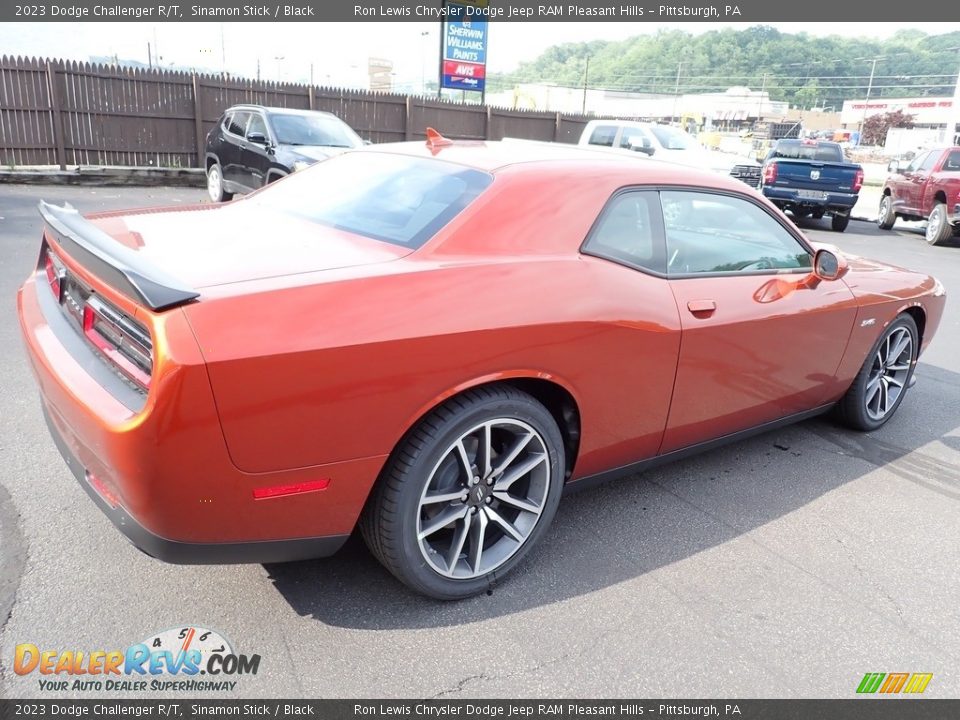 2023 Dodge Challenger R/T Sinamon Stick / Black Photo #6