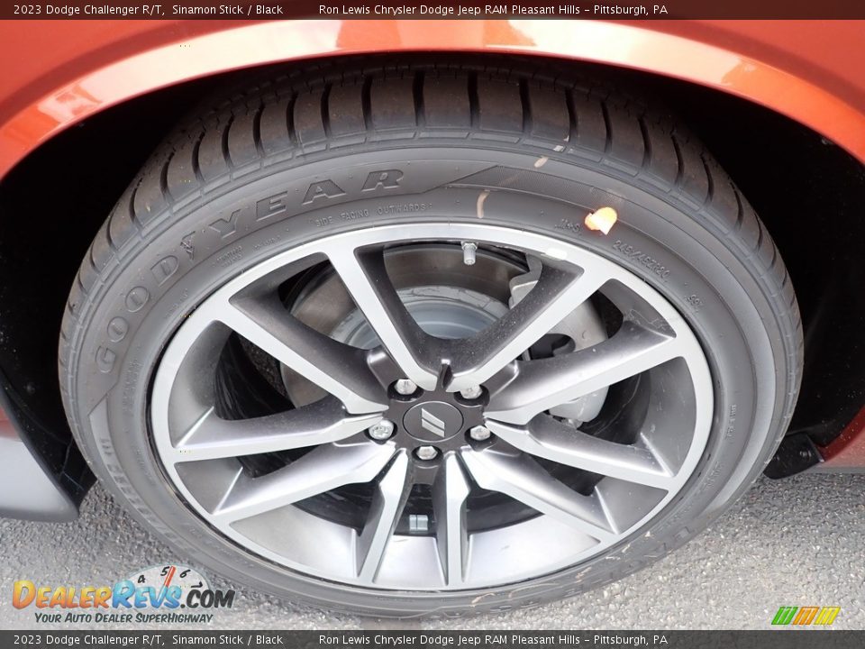 2023 Dodge Challenger R/T Wheel Photo #10