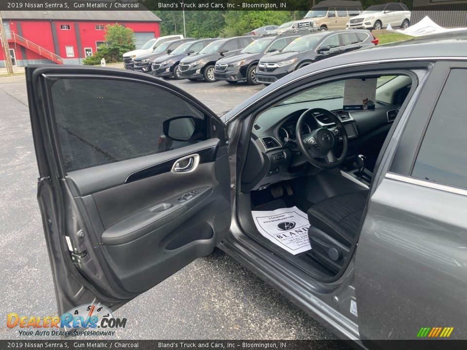 2019 Nissan Sentra S Gun Metallic / Charcoal Photo #9