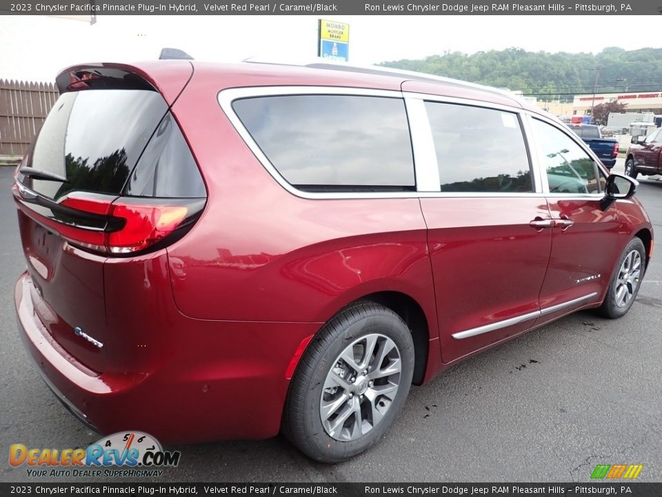 2023 Chrysler Pacifica Pinnacle Plug-In Hybrid Velvet Red Pearl / Caramel/Black Photo #6