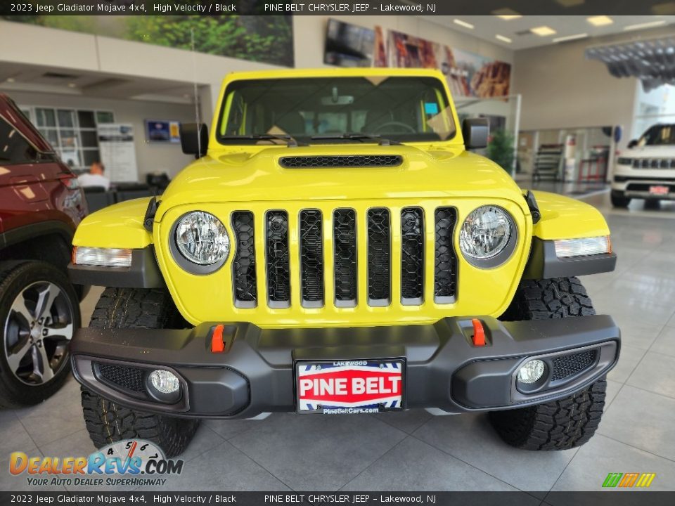 2023 Jeep Gladiator Mojave 4x4 High Velocity / Black Photo #2