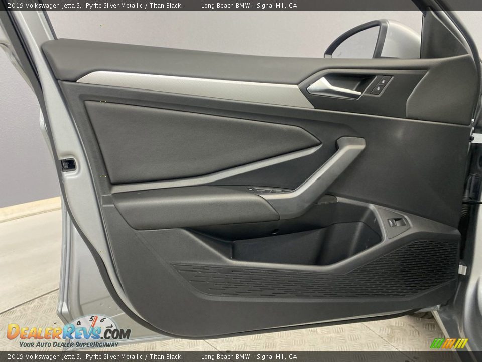 Door Panel of 2019 Volkswagen Jetta S Photo #12