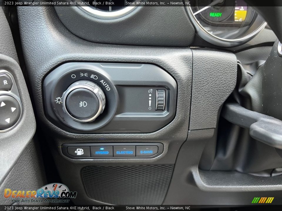 Controls of 2023 Jeep Wrangler Unlimited Sahara 4XE Hybrid Photo #24