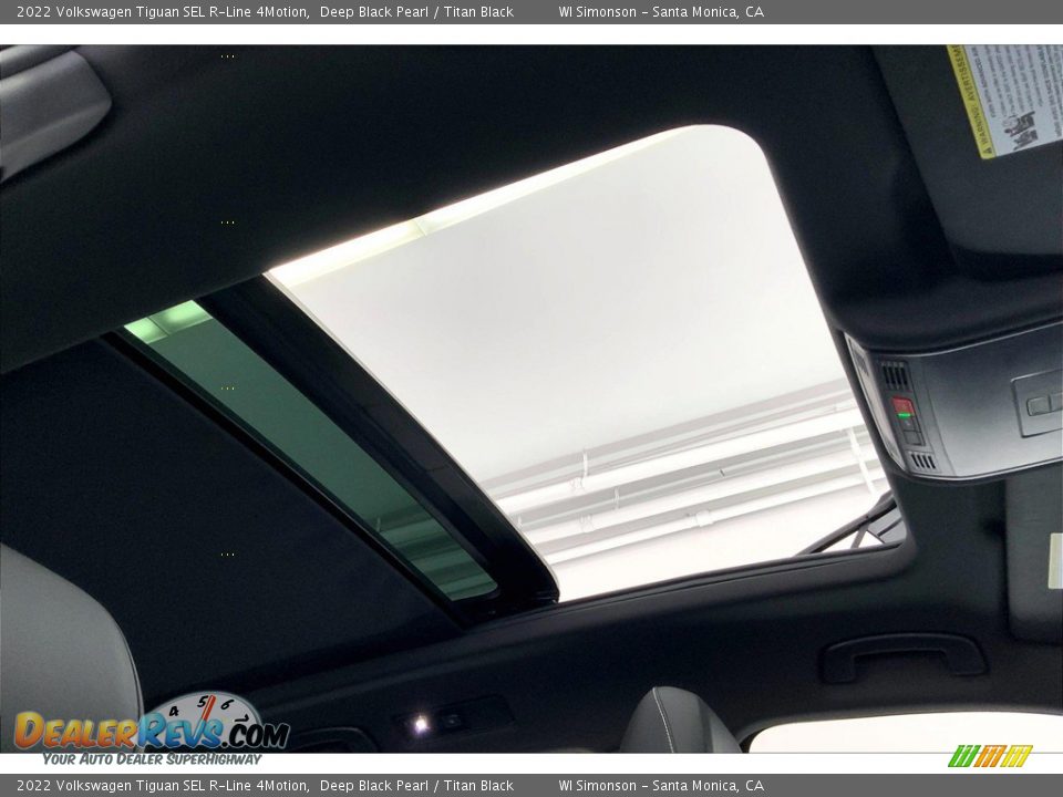 Sunroof of 2022 Volkswagen Tiguan SEL R-Line 4Motion Photo #25