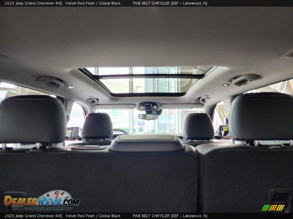 2023 Jeep Grand Cherokee 4XE Velvet Red Pearl / Global Black Photo #9