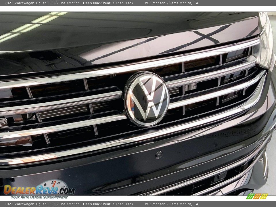 2022 Volkswagen Tiguan SEL R-Line 4Motion Deep Black Pearl / Titan Black Photo #30