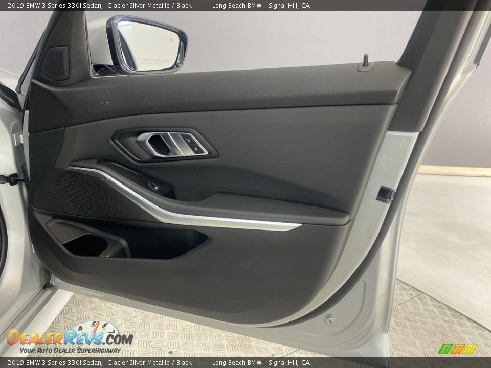 2019 BMW 3 Series 330i Sedan Glacier Silver Metallic / Black Photo #32