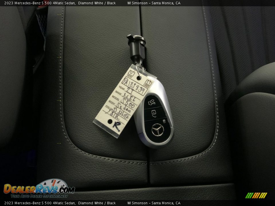 Keys of 2023 Mercedes-Benz S 500 4Matic Sedan Photo #15