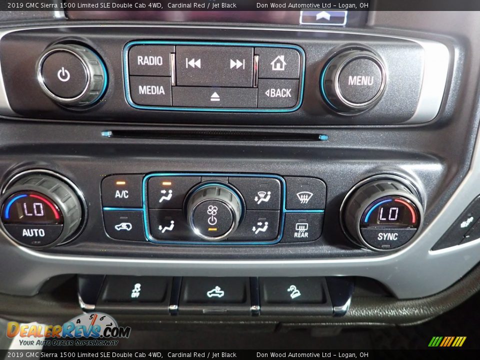 Controls of 2019 GMC Sierra 1500 Limited SLE Double Cab 4WD Photo #19