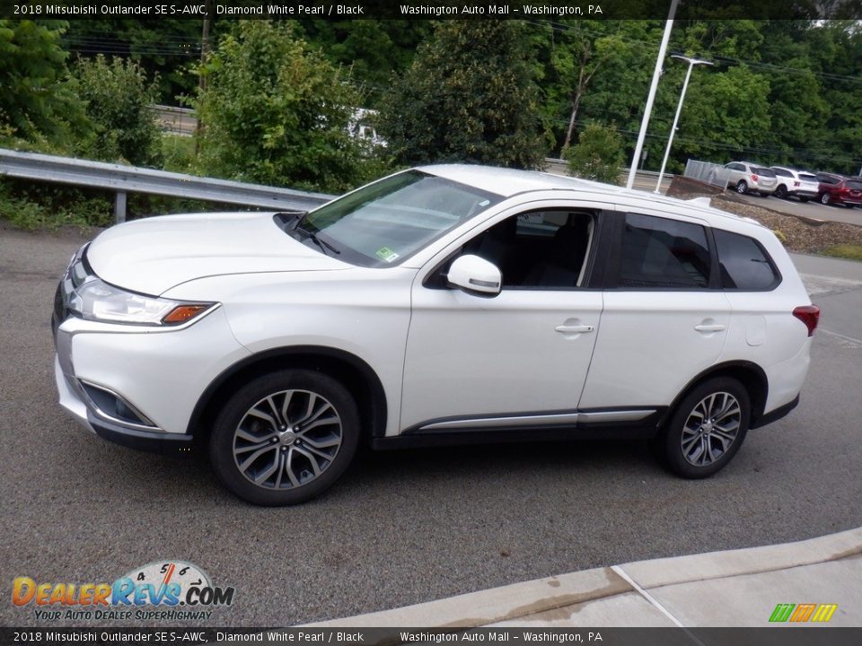 2018 Mitsubishi Outlander SE S-AWC Diamond White Pearl / Black Photo #11