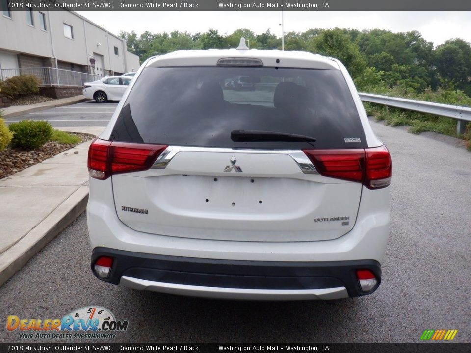 2018 Mitsubishi Outlander SE S-AWC Diamond White Pearl / Black Photo #13