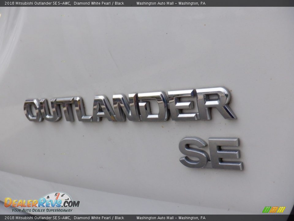 2018 Mitsubishi Outlander SE S-AWC Diamond White Pearl / Black Photo #16