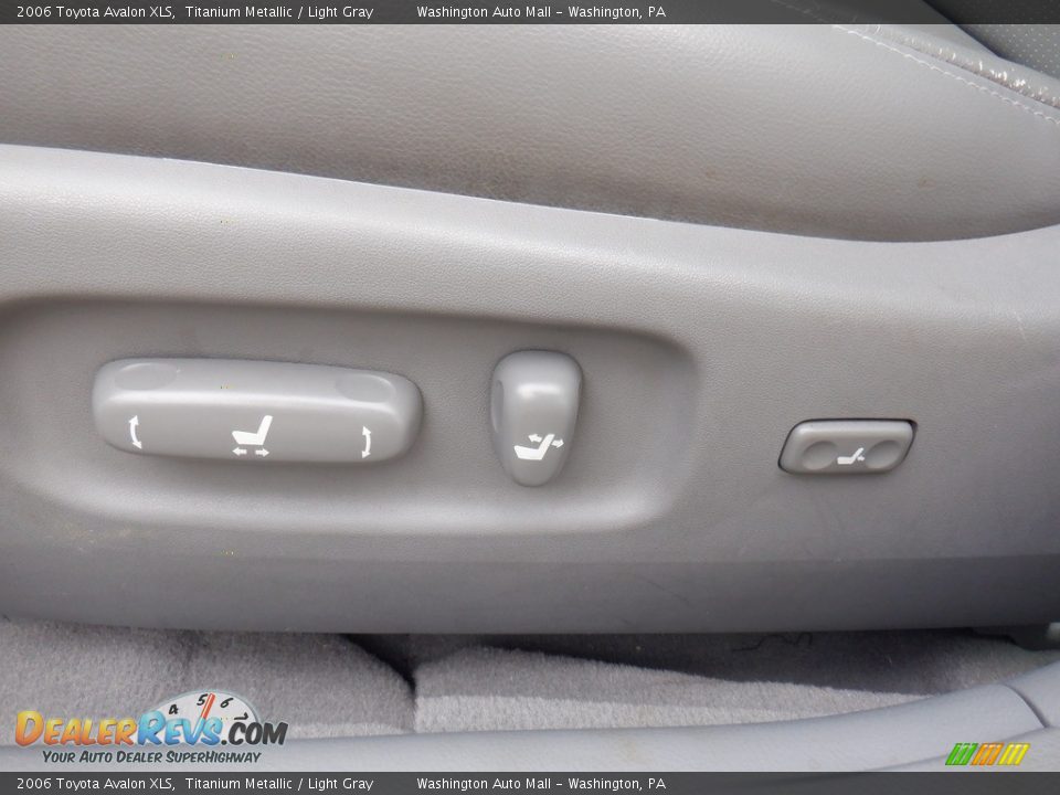 2006 Toyota Avalon XLS Titanium Metallic / Light Gray Photo #22