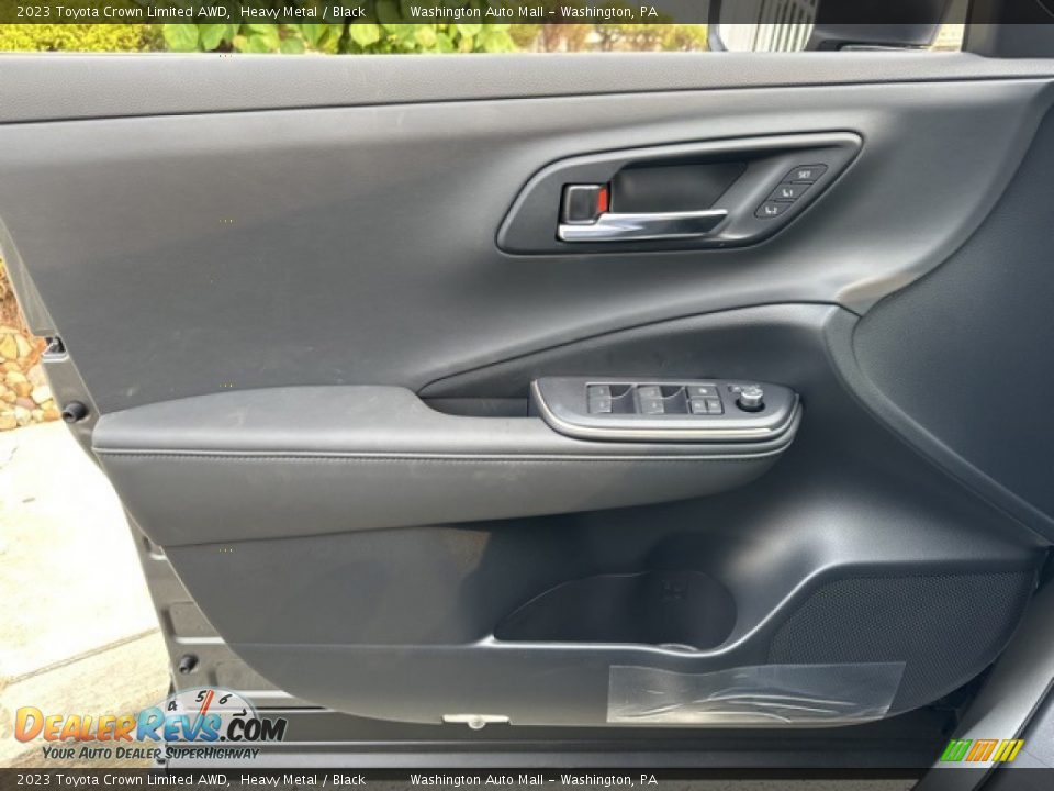 Door Panel of 2023 Toyota Crown Limited AWD Photo #17