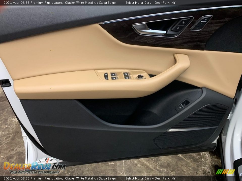 Door Panel of 2021 Audi Q8 55 Premium Plus quattro Photo #16