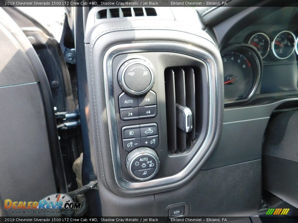 2019 Chevrolet Silverado 1500 LTZ Crew Cab 4WD Shadow Gray Metallic / Jet Black Photo #29