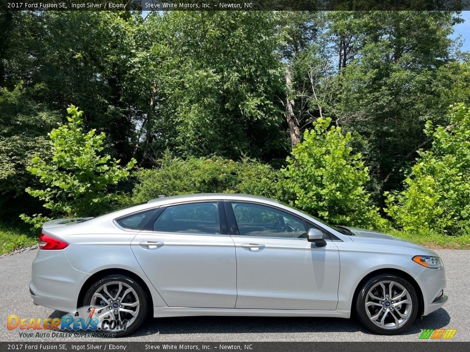 Ingot Silver 2017 Ford Fusion SE Photo #6