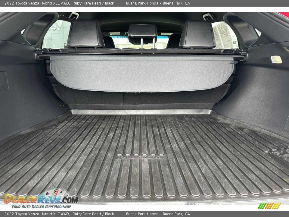 2022 Toyota Venza Hybrid XLE AWD Ruby Flare Pearl / Black Photo #18
