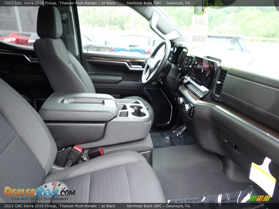 Front Seat of 2023 GMC Sierra 1500 Pickup Photo #15