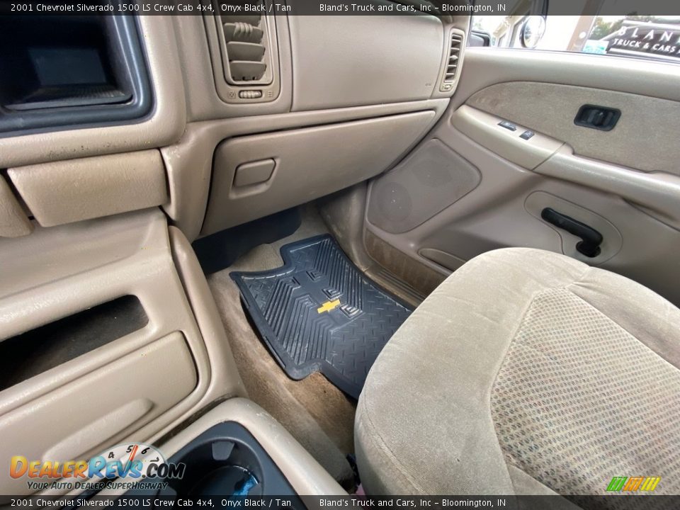 2001 Chevrolet Silverado 1500 LS Crew Cab 4x4 Onyx Black / Tan Photo #15
