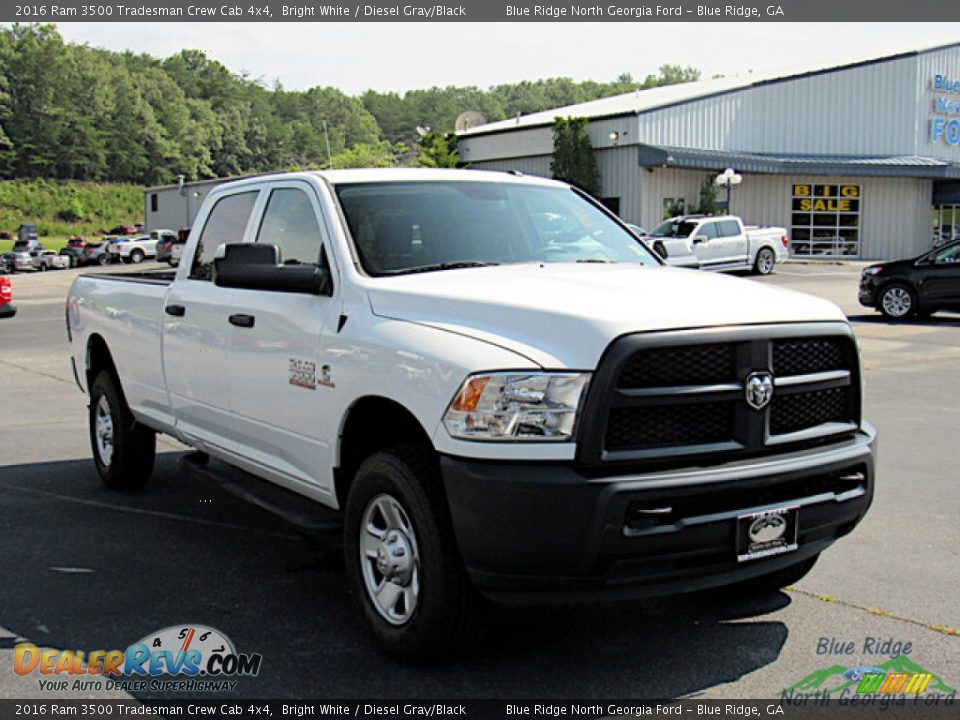 2016 Ram 3500 Tradesman Crew Cab 4x4 Bright White / Diesel Gray/Black Photo #7