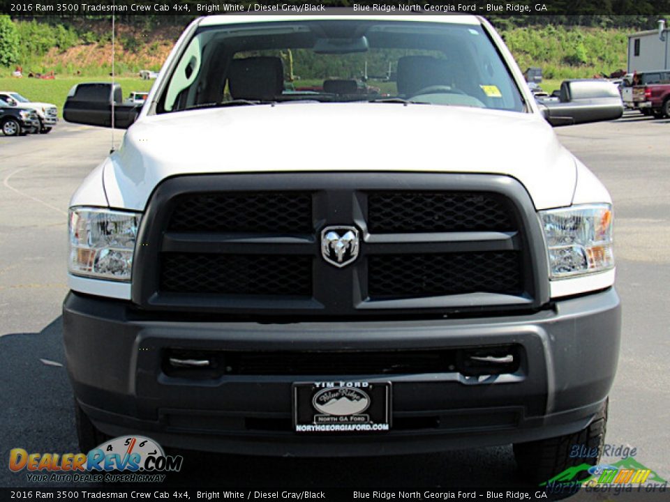 2016 Ram 3500 Tradesman Crew Cab 4x4 Bright White / Diesel Gray/Black Photo #8