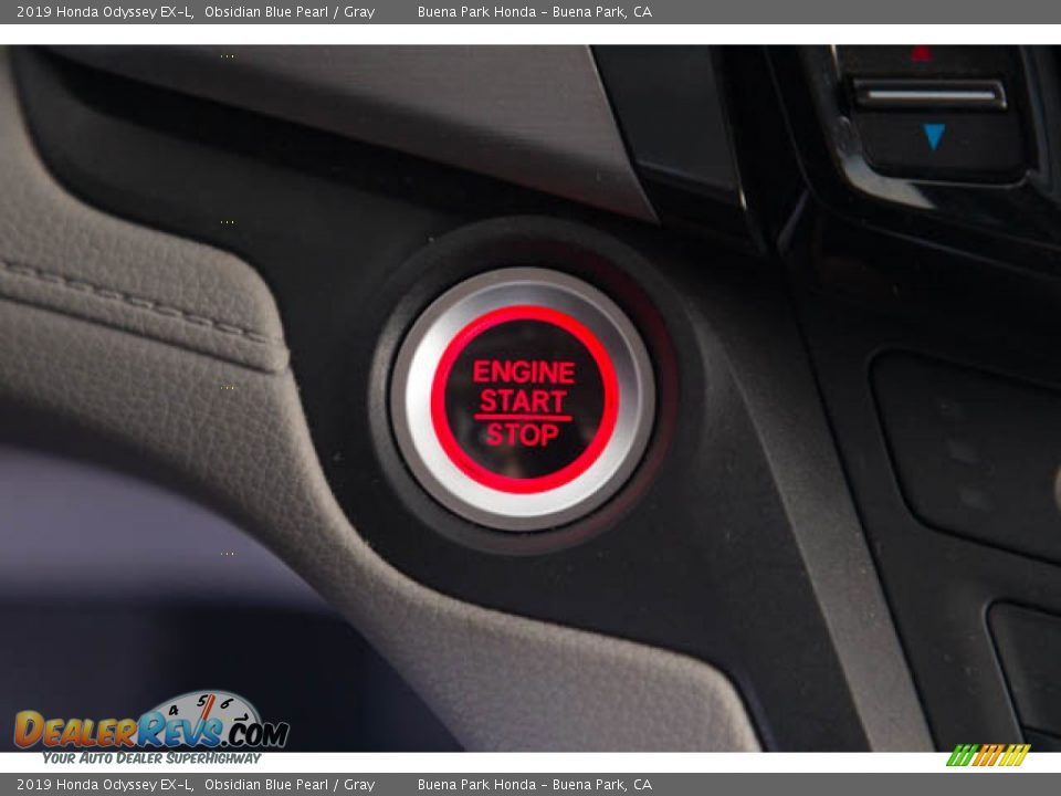 2019 Honda Odyssey EX-L Obsidian Blue Pearl / Gray Photo #16