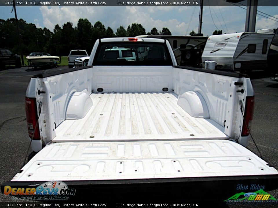 2017 Ford F150 XL Regular Cab Oxford White / Earth Gray Photo #12