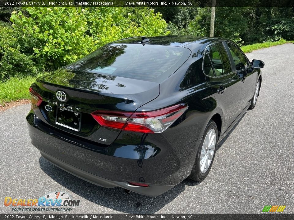 2022 Toyota Camry LE Midnight Black Metallic / Macadamia Photo #7