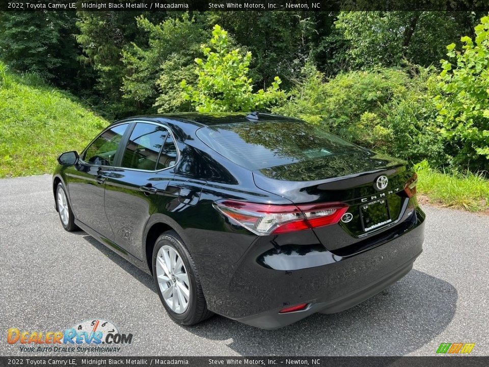 2022 Toyota Camry LE Midnight Black Metallic / Macadamia Photo #9