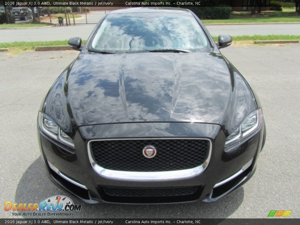 2016 Jaguar XJ 3.0 AWD Ultimate Black Metallic / Jet/Ivory Photo #5