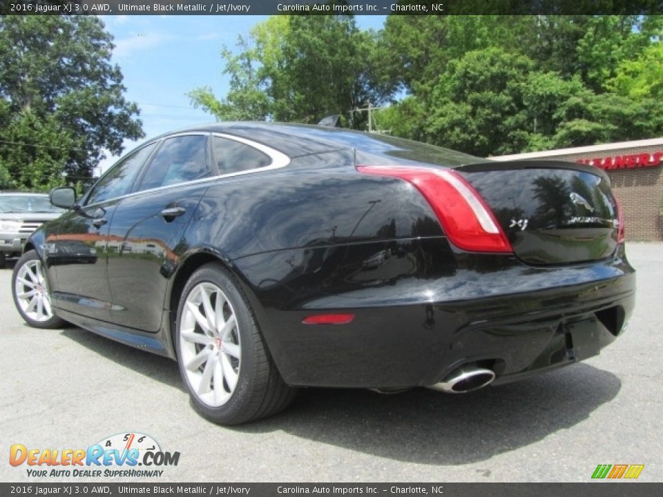 2016 Jaguar XJ 3.0 AWD Ultimate Black Metallic / Jet/Ivory Photo #8